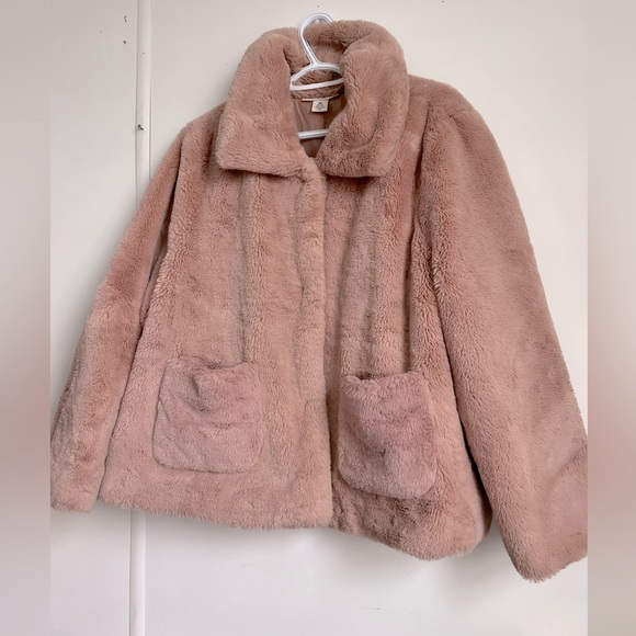 Skye's the Limit Jackets & Blazers - Skye's the limit fur jacket